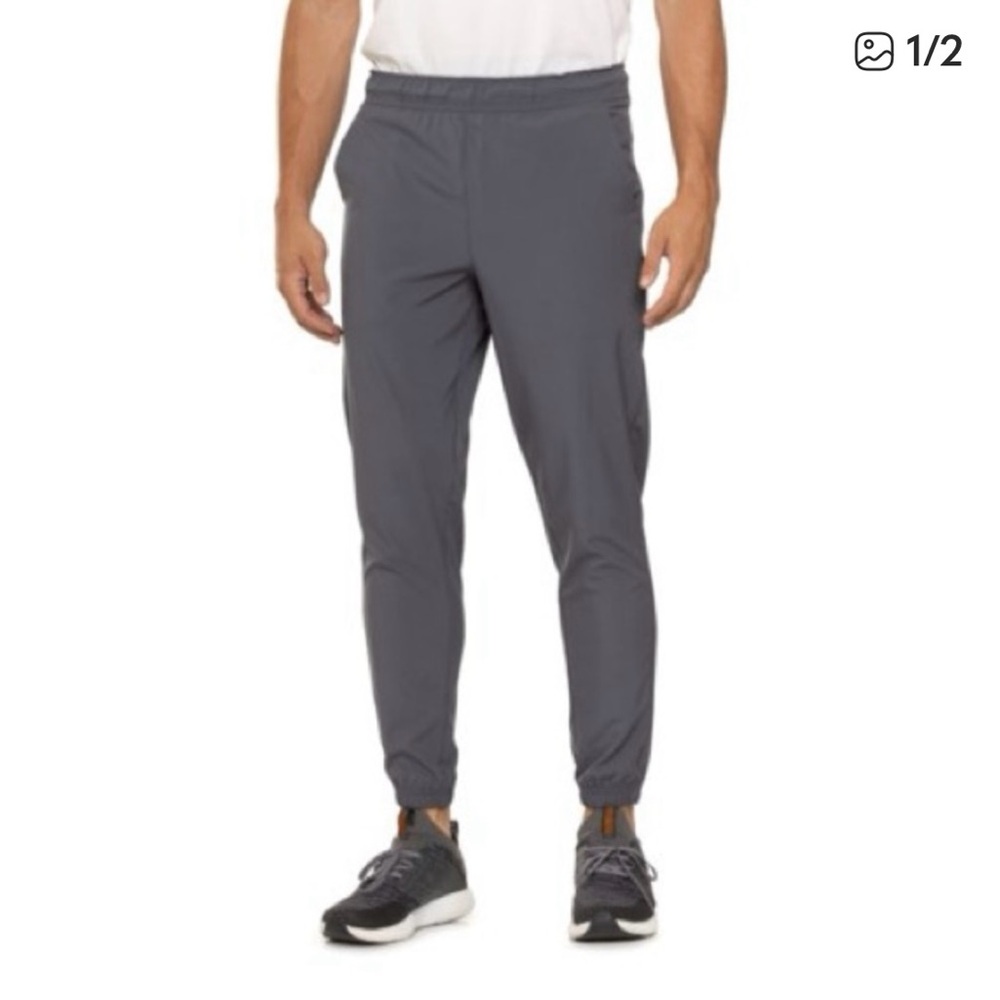 MOTION  Men’s woven pants